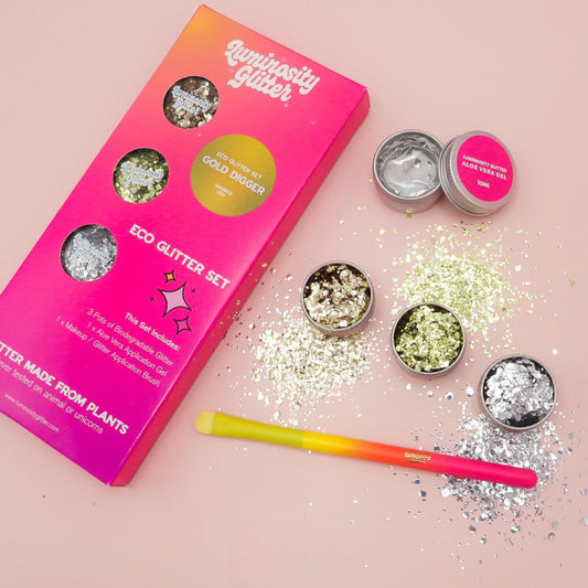 Gold Digger festival glitter set of gold, silver and rose gold glitter blends. This set also comes with a 10ml aloe vera application gel and full sized application brush.