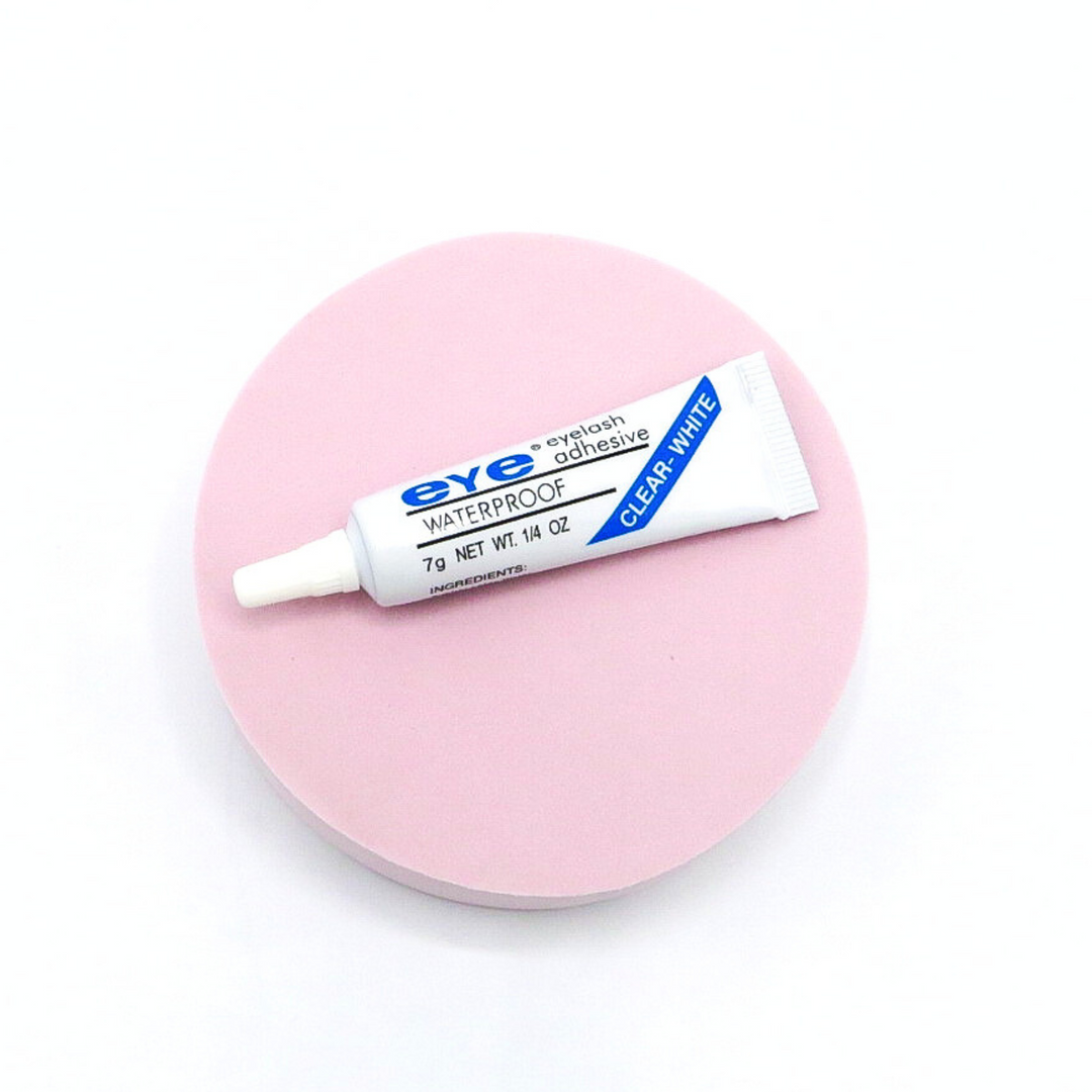 false eyelash adhesive glue in clear white shade