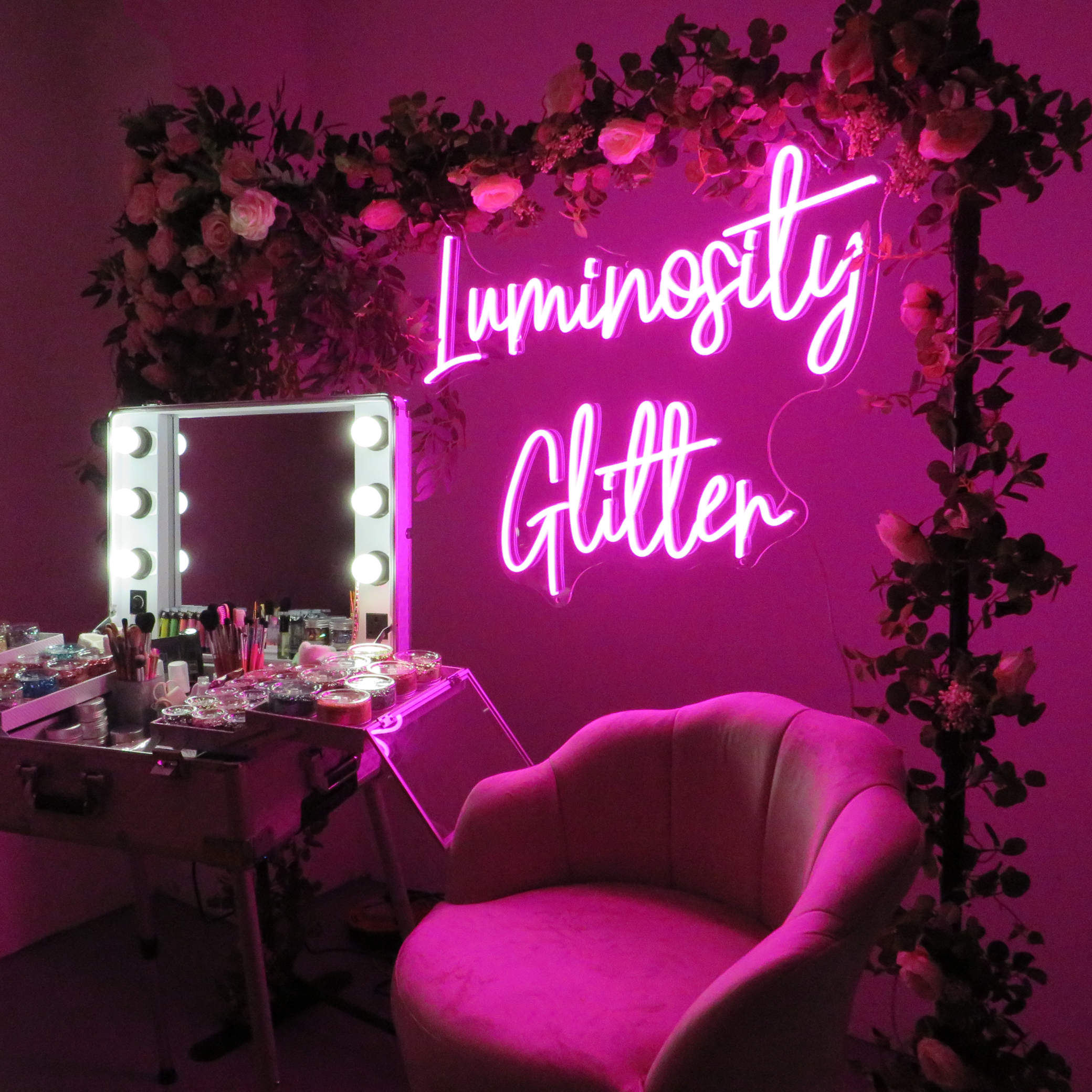 Luminosity Glitter's luxury eco glitter bar for hire for weddings, corporate events and birthdays. Minimum 2 hours glitter bar hire.