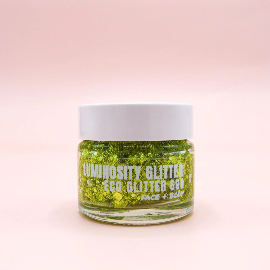 Gold eco glitter gel for your face and body. Apply with a makeup brush or your finger