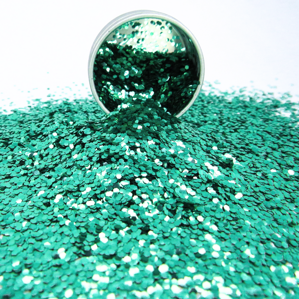 Green chunky biodegradable glitter. Perfect for Halloween and Christmas makeup looks.