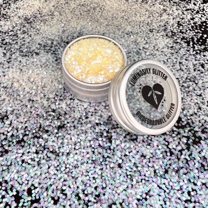 Luna biodegradable cosmetic glitter blend.