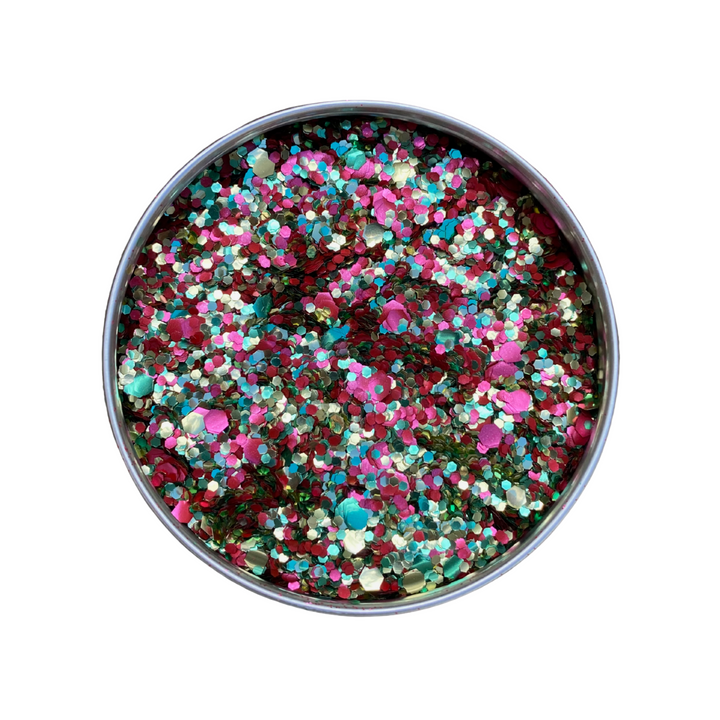 An aluminium pot with red, gold and green biodegradable glitter