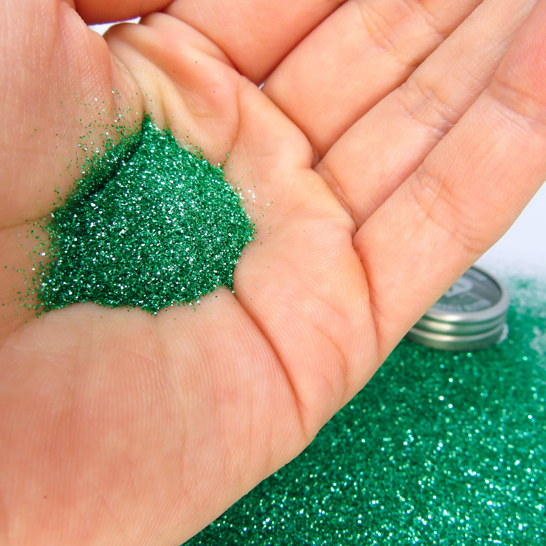 Green fine biodegradable cosmetic glitter made primarily from eucalyptus from sustainable European plantations